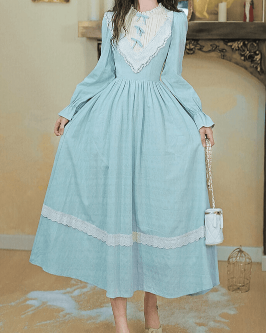 【上品な透明感】湖畔に咲くミルクブルーの花ワンピース