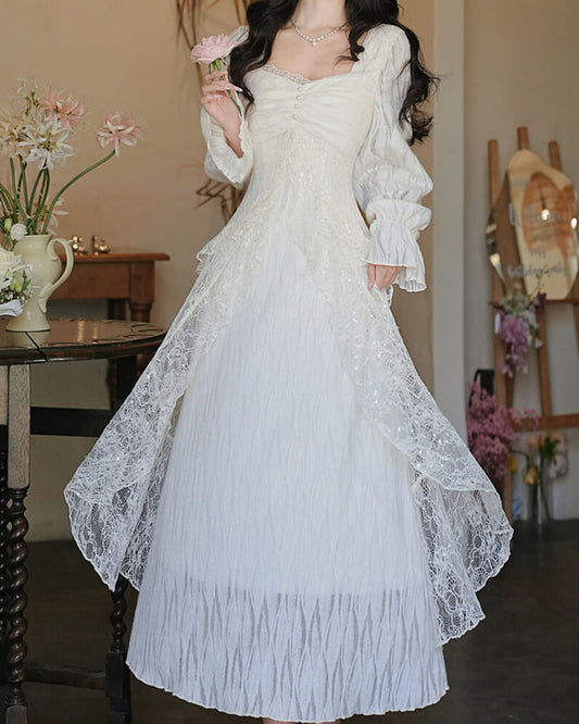 《繊細なレースにときめく主役服》きらめく風とお姫様のホワイトレースワンピース