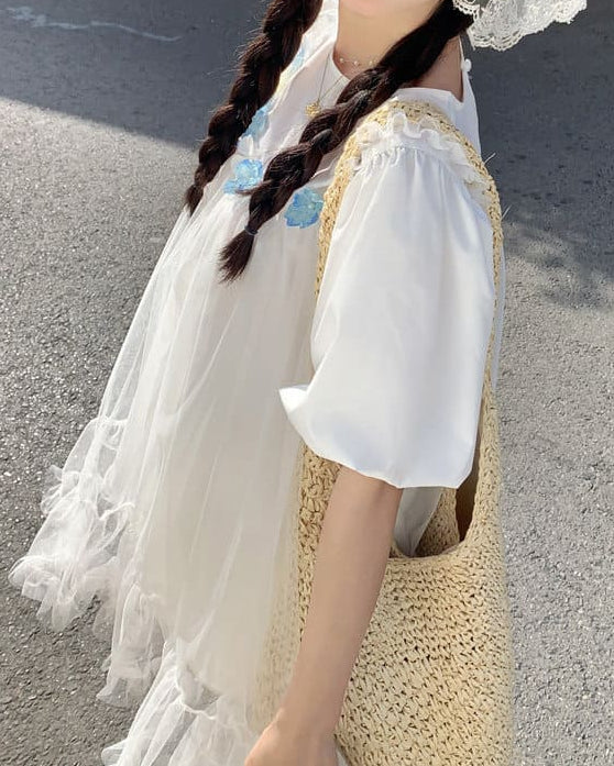 《一目で恋する透明感》きらめく海辺と白花のプリンセスワンピース