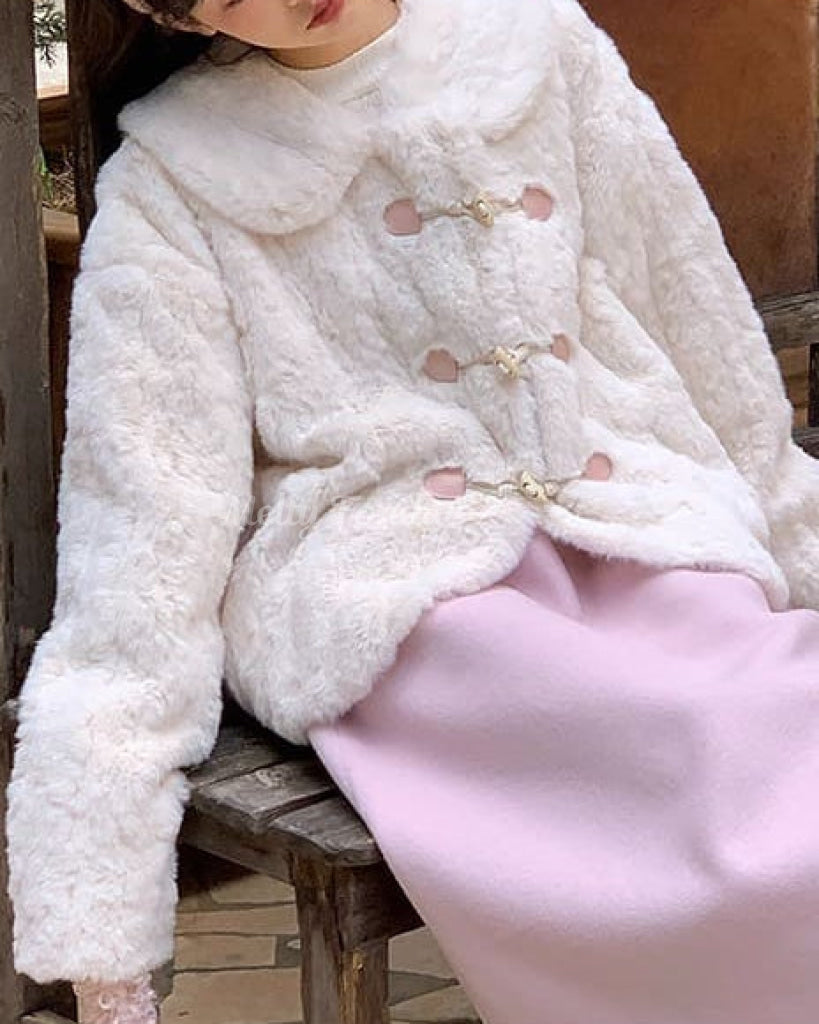 《触れた瞬間、恋するぬくもり》雪の庭で咲くミルキーアウター