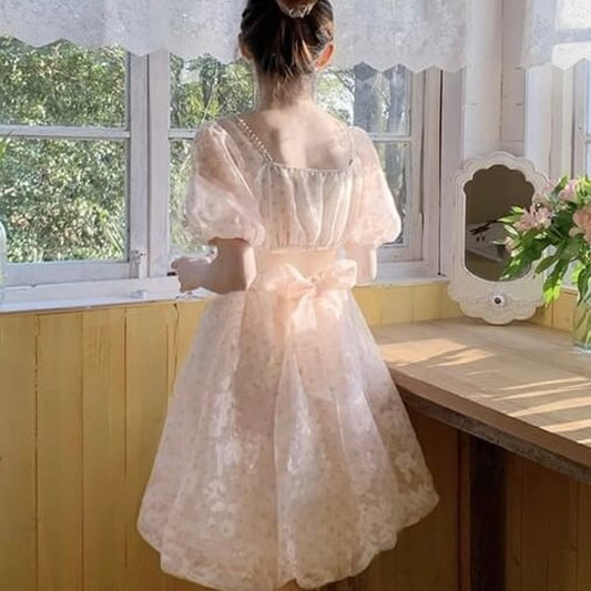 風船飛び立つ白雲ワンピース