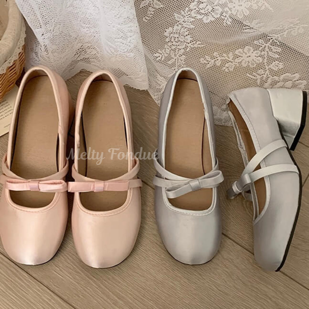 浮き足立つ少女の夢シューズ(全2色)