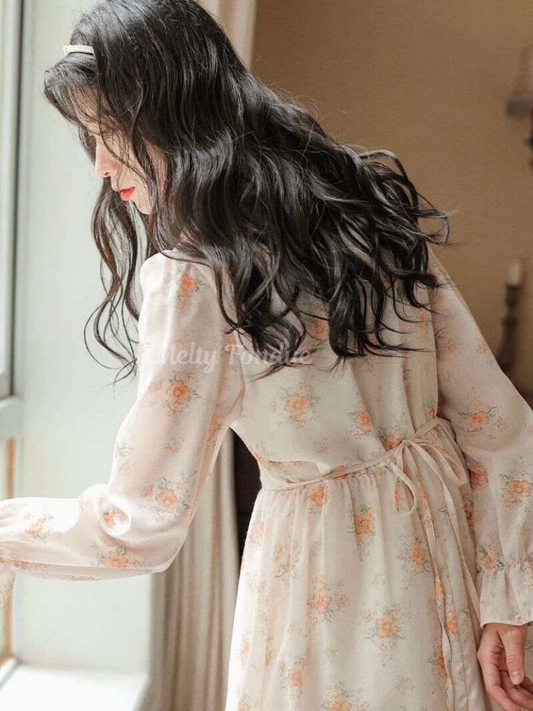 花咲く橙の彩りワンピース