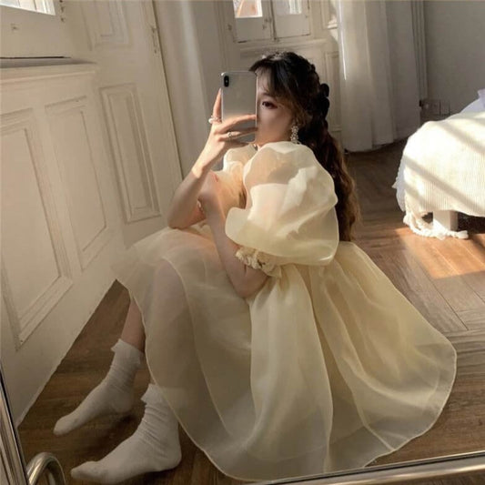 煌びやかな王室ワンピース