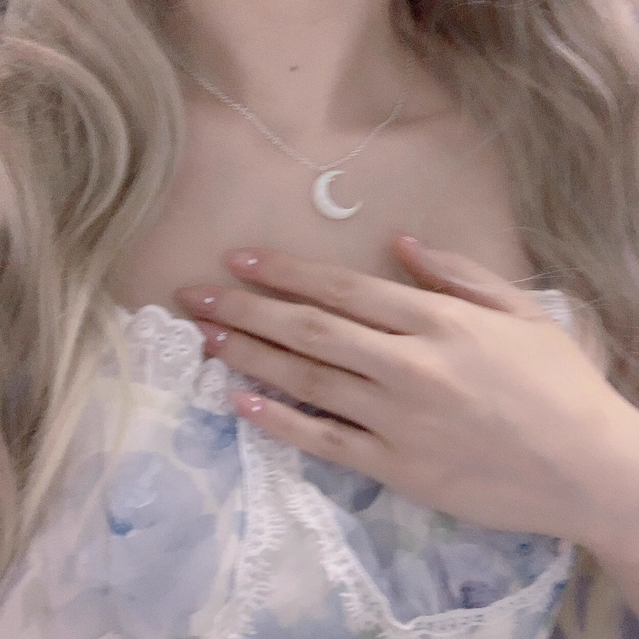 淡き三日月のゆめ語りネックレス