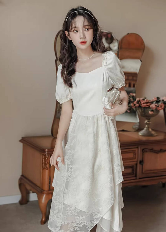 《儚く美しいレースの魔法》夢見る純白のレースワンピース