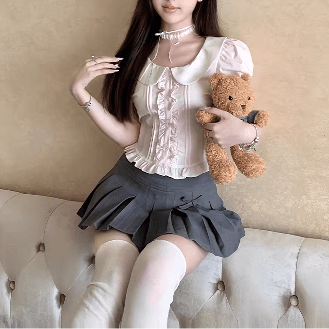 《フリルの甘さに包まれて》ときめきを閉じ込めたシュガーフリルトップス