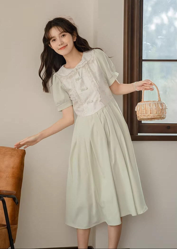 《プリンセス気分のお出かけ服》若葉の風に揺れるワンピース