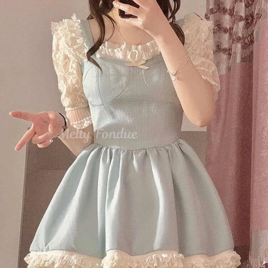 馬車の迎えを待つお姫様のワンピース