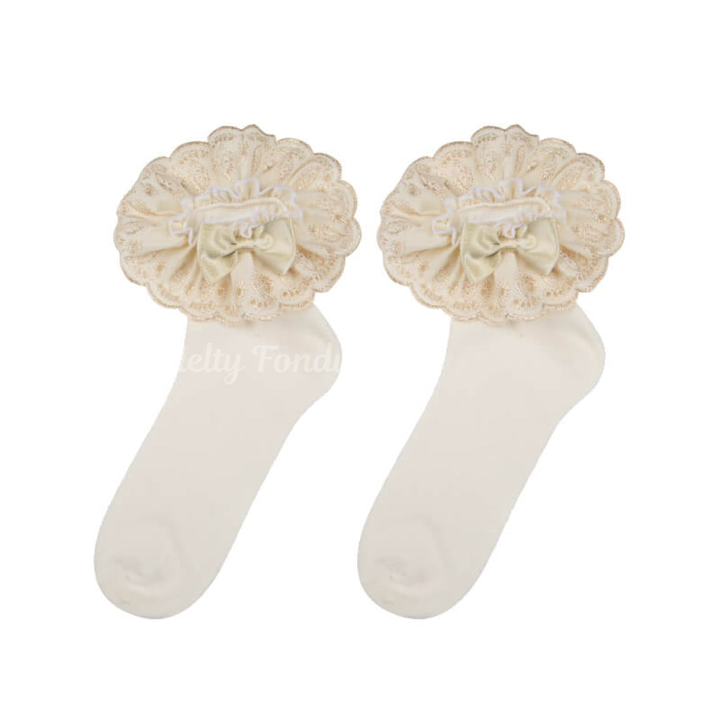 お城のバルコニーで夢見るレースソックス