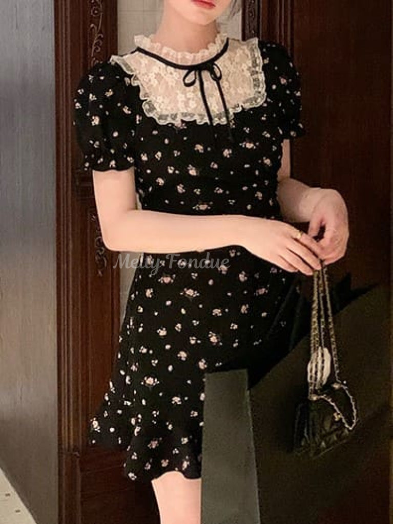 お嬢様のお出かけと花占い(全2種)
