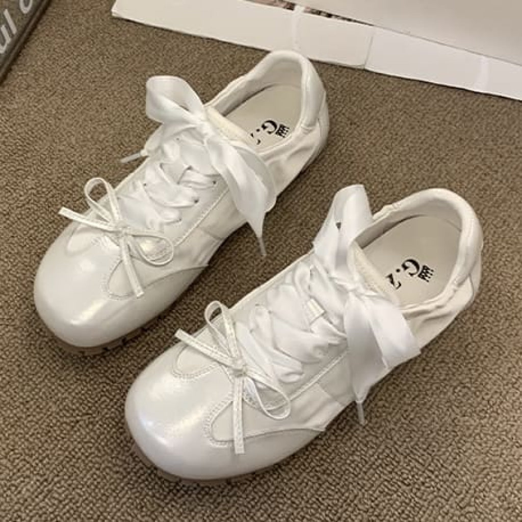 パーティーでの一曲シューズ(全3色) ホワイト / 22.5