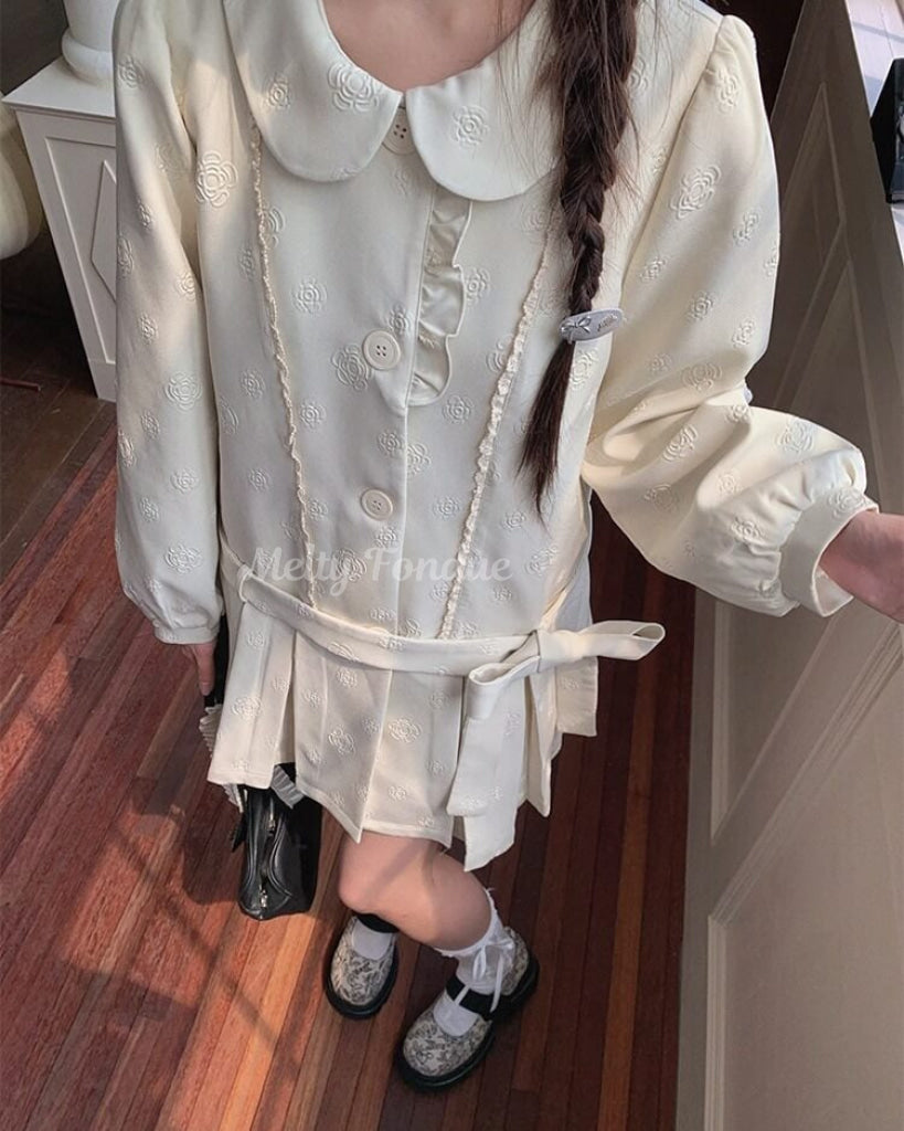 木漏れ日の物語を綴るお花柄コート