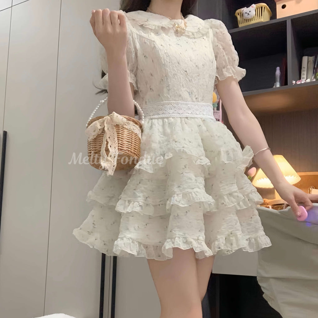 森の奥で歌う妖精のワンピース