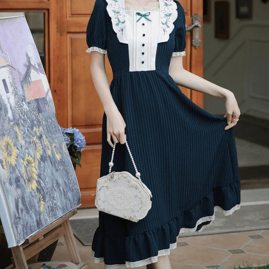 上品を描いたお嬢様のお出かけワンピース