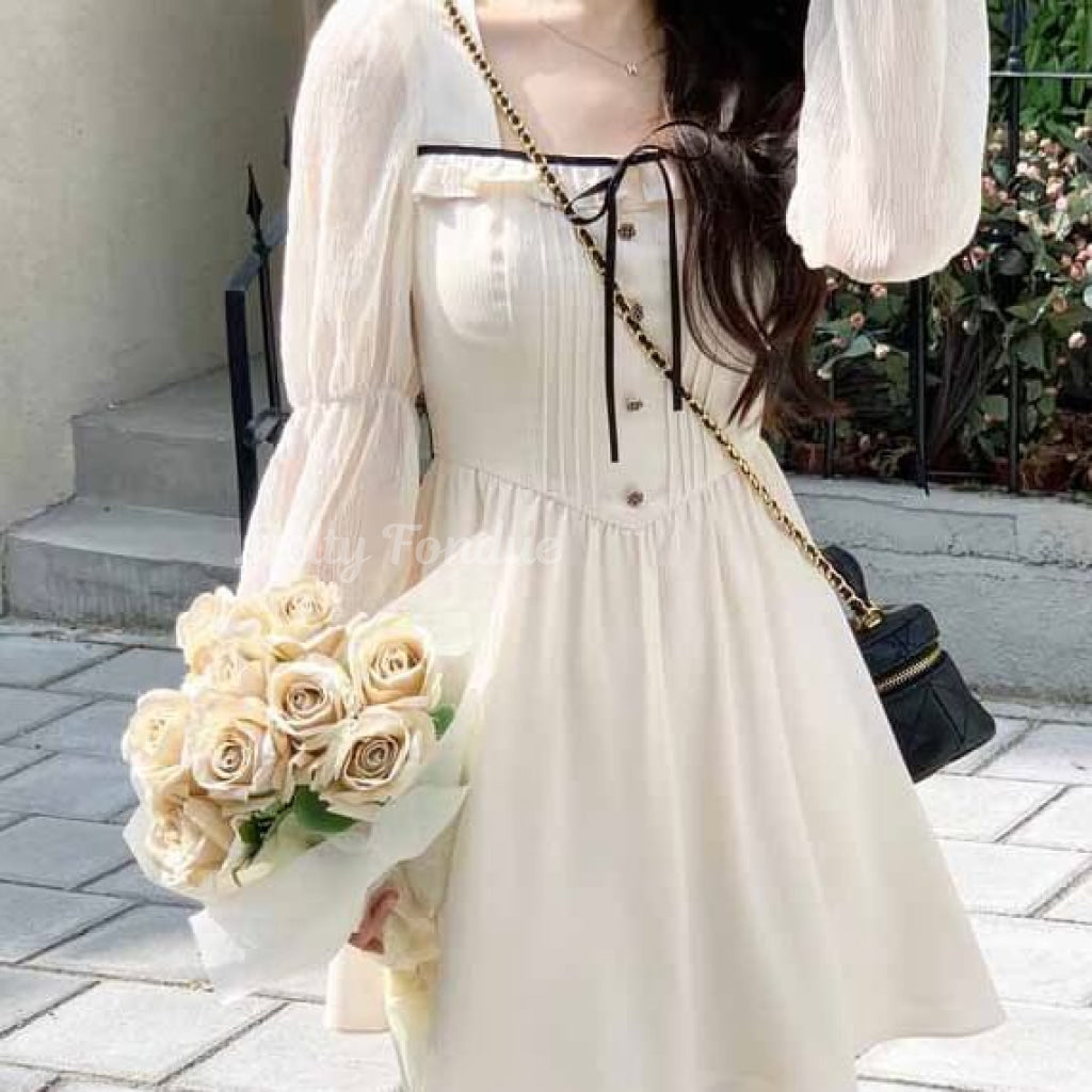 純白の乙女の思い出ワンピース