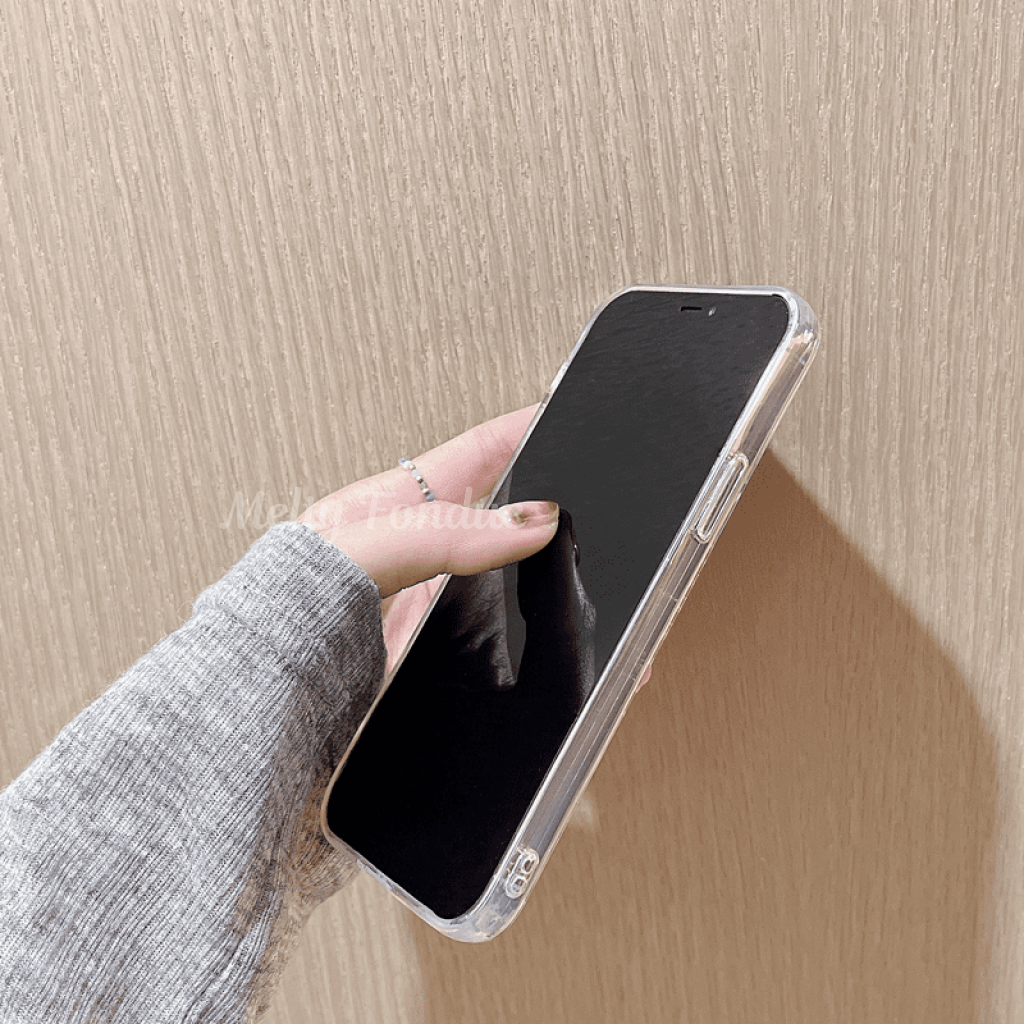 透き通るお嬢様なIphoneケース