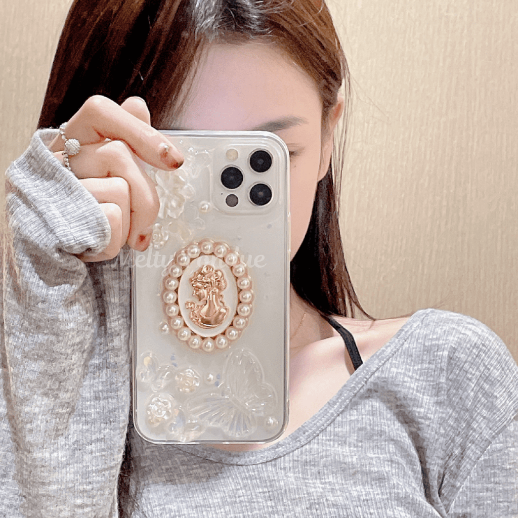 透き通るお嬢様なIphoneケース