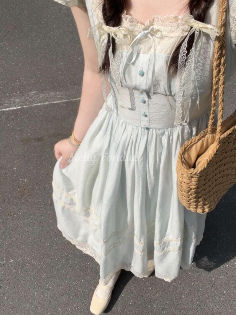 舞踏会に憧れた主人公のワンピース