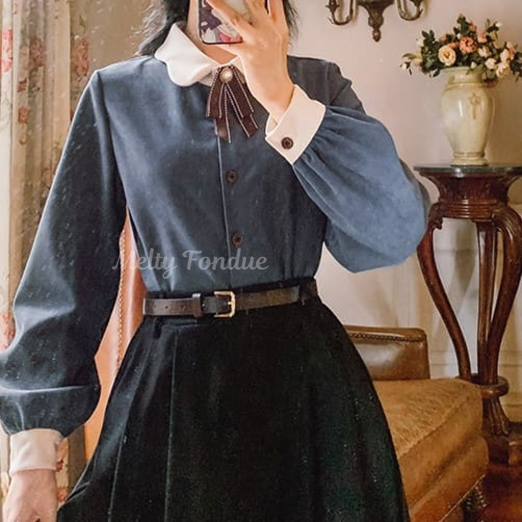 館に暮らすお嬢様の秘密ブラウス(全3色)