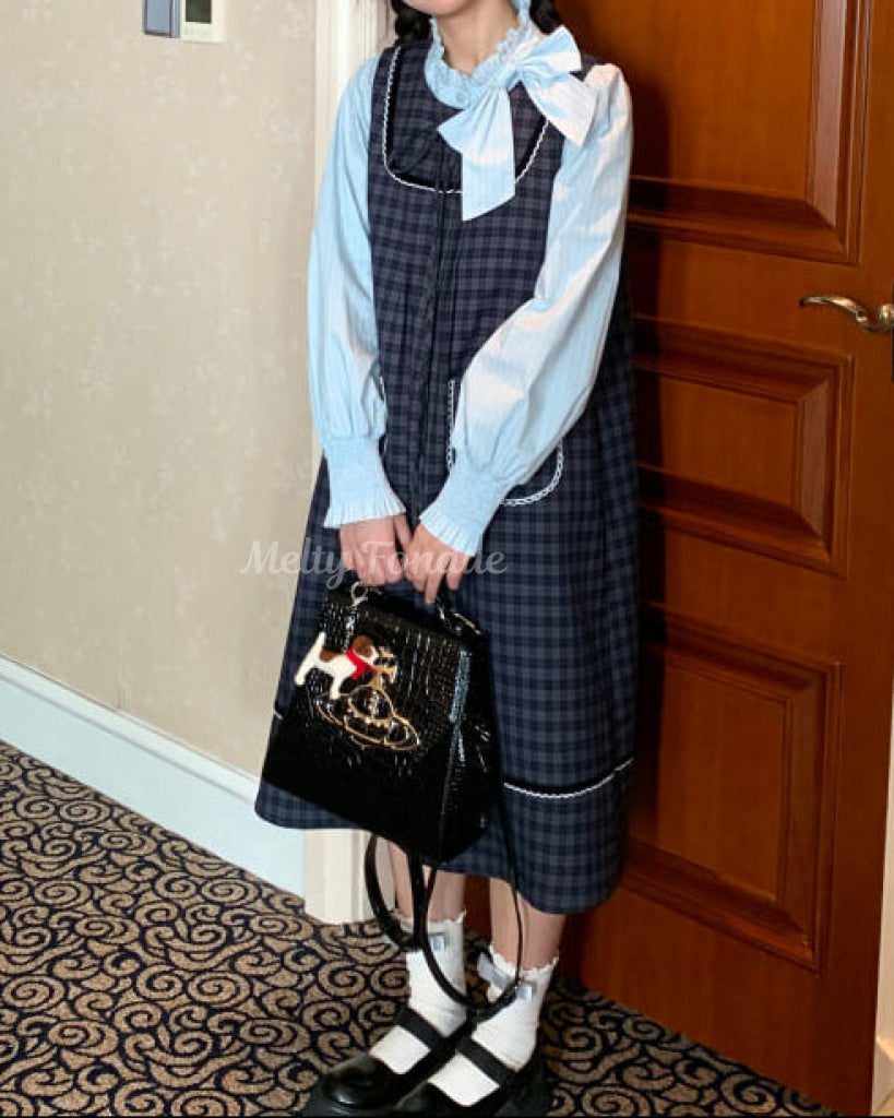 午後のティータイムに咲くお花ブラウス