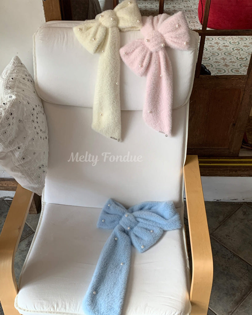 《主役級ふわふわリボン》ときめきを包むリボンマフラー(全3色)