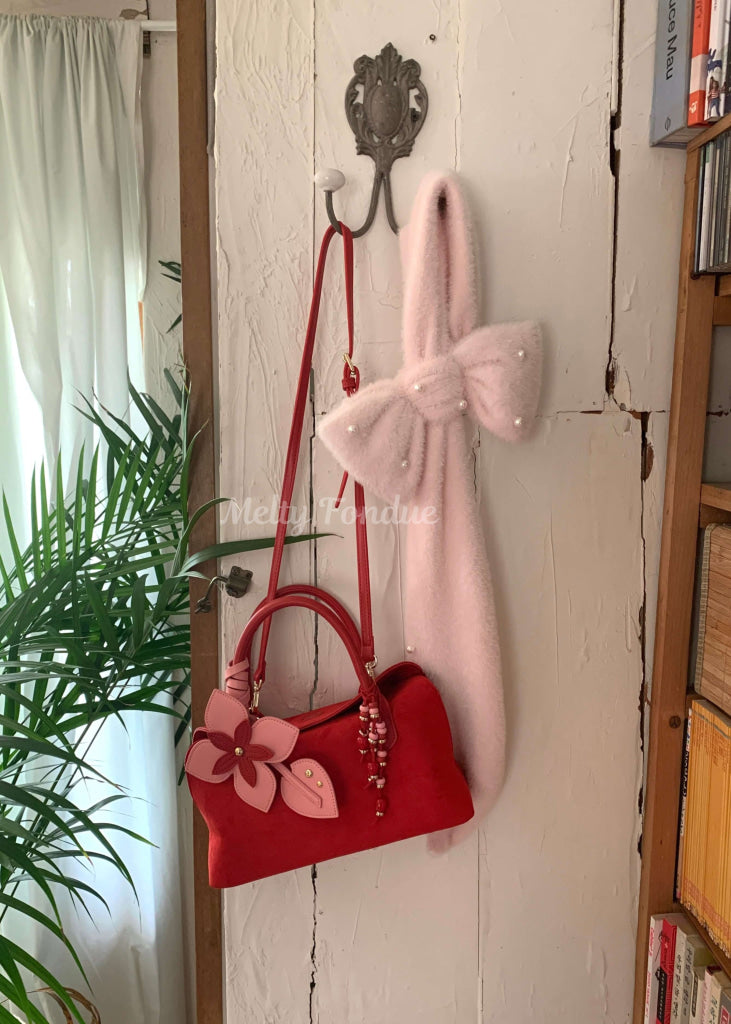 《主役級ふわふわリボン》ときめきを包むリボンマフラー(全3色)