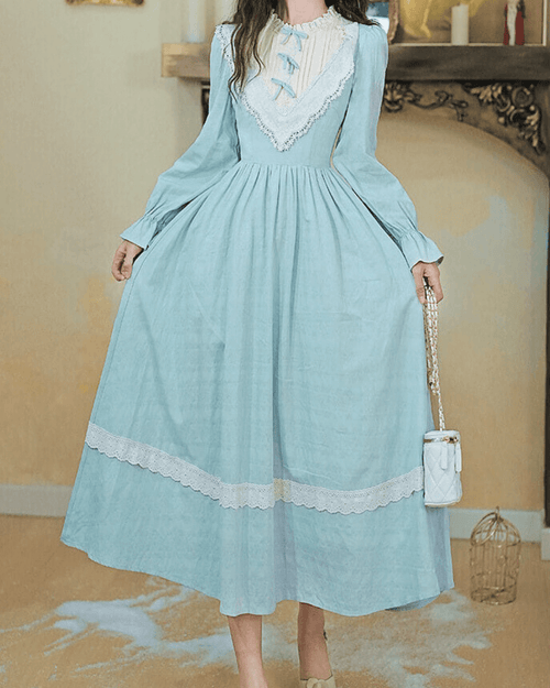 【上品な透明感】湖畔に咲くミルクブルーの花ワンピース