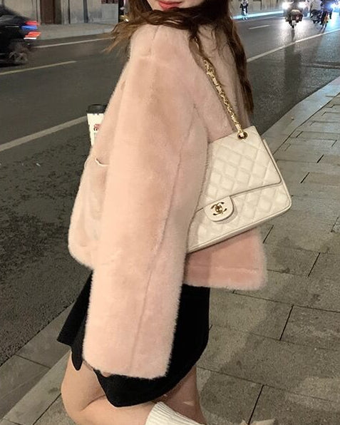 《あたたかさも可愛さも両立》ときめきの余韻をまとうリボンコート