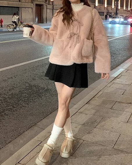 《あたたかさも可愛さも両立》ときめきの余韻をまとうリボンコート