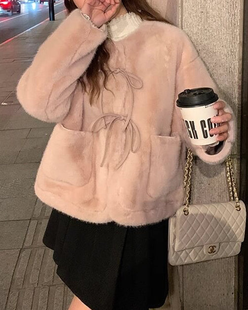 《あたたかさも可愛さも両立》ときめきの余韻をまとうリボンコート