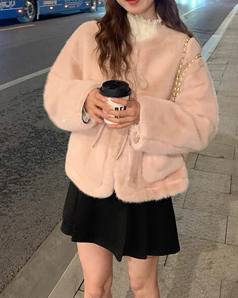 《あたたかさも可愛さも両立》ときめきの余韻をまとうリボンコート