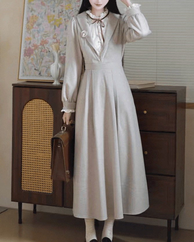 《上品さを引き立てる》静寂の午後に花咲くワンピース