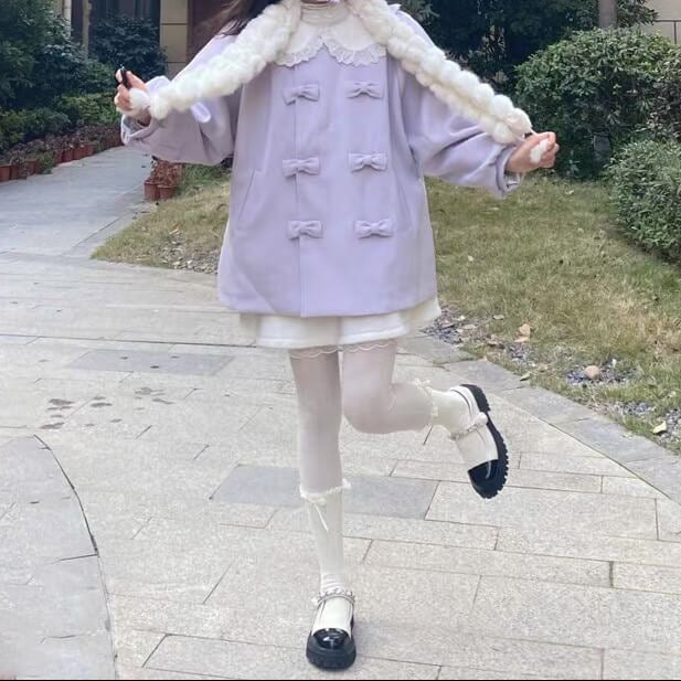 《リボンでときめく冬コート》小さな約束かわすラベンダーコート