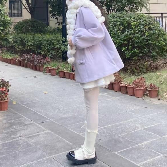 《リボンでときめく冬コート》小さな約束かわすラベンダーコート