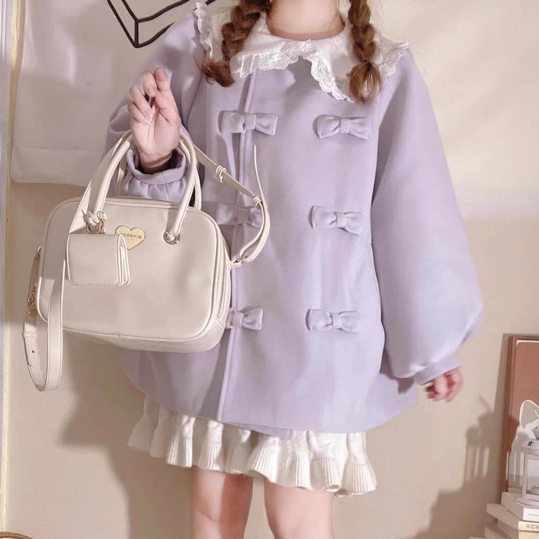 《リボンでときめく冬コート》小さな約束かわすラベンダーコート