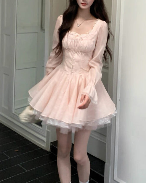 【ふわふわスカート】祝福の光に包まれるワンピース（全2色）