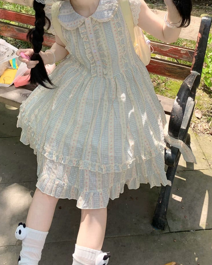 《レースとフリルに恋する一着》夢物語を見つめる女の子ワンピース