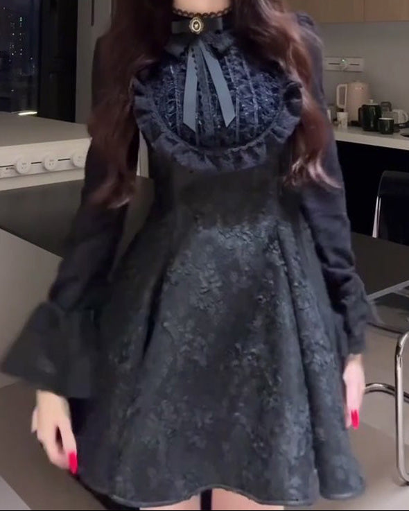 《一枚で決まる主役級》パーティーで出会う運命のワンピース（全2色）