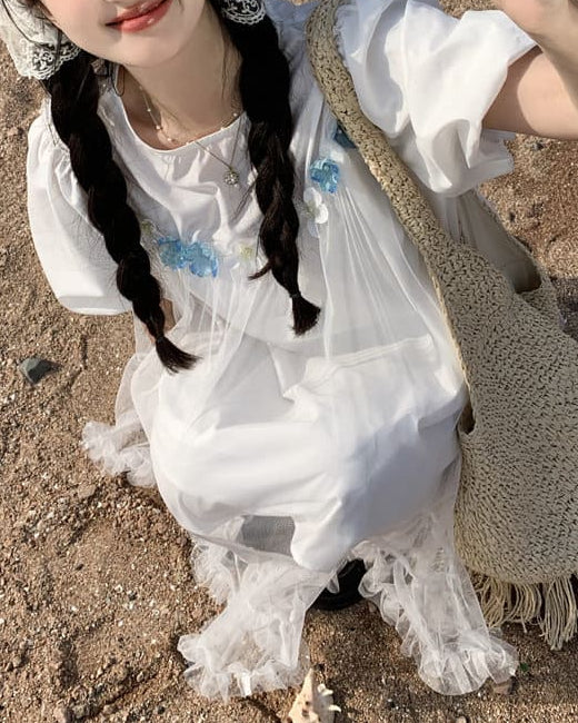 《一目で恋する透明感》きらめく海辺と白花のプリンセスワンピース