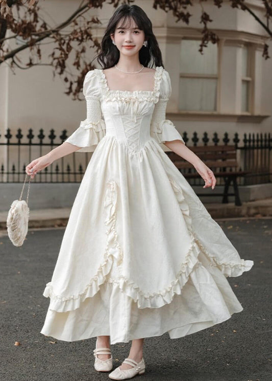 《袖を通した瞬間、心ときめく一枚》祝福の鐘が響くロイヤルホワイトワンピース