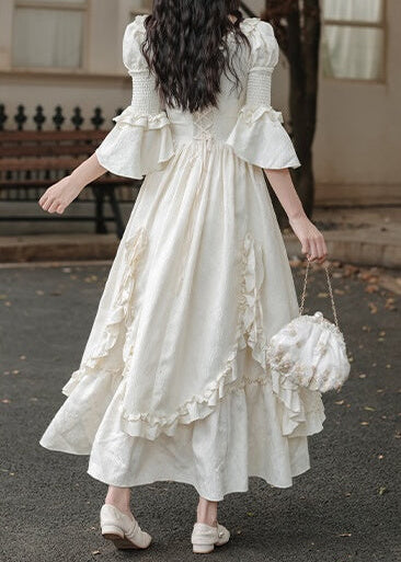 《袖を通した瞬間、心ときめく一枚》祝福の鐘が響くロイヤルホワイトワンピース