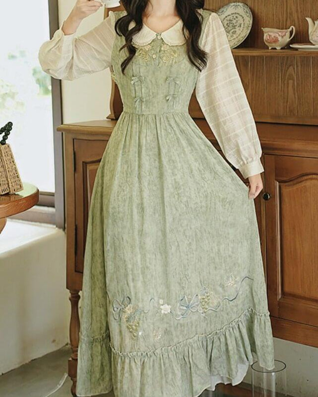 《一枚でおとぎ話の主人公コーデが完成》小さな庭園に佇む森のプリンセスワンピース