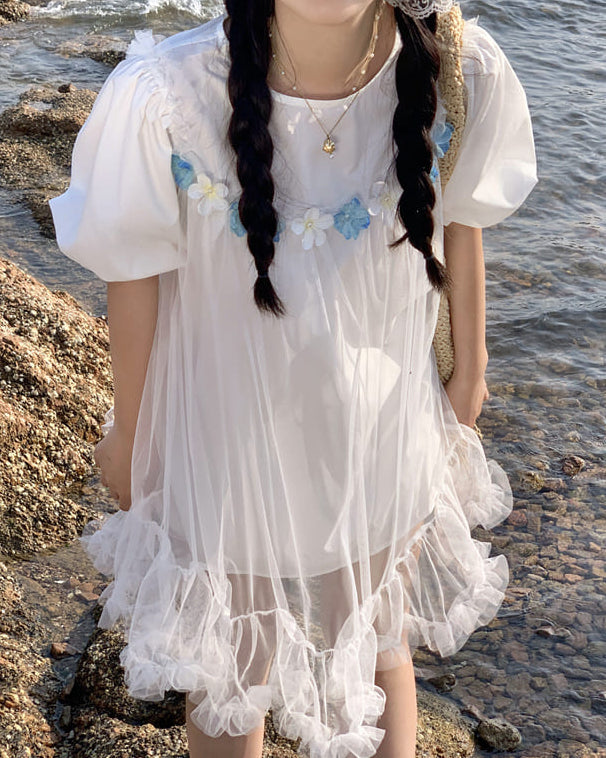 《一目で恋する透明感》きらめく海辺と白花のプリンセスワンピース