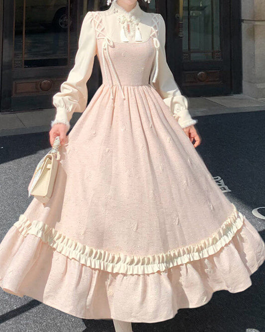 《大人ガーリーな主役ワンピース》木漏れ日に揺れる花畑ワンピース