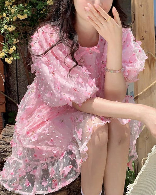 《一瞬で華やぐ》夢見る午後に咲くフラワーガーデンワンピース（全2色）