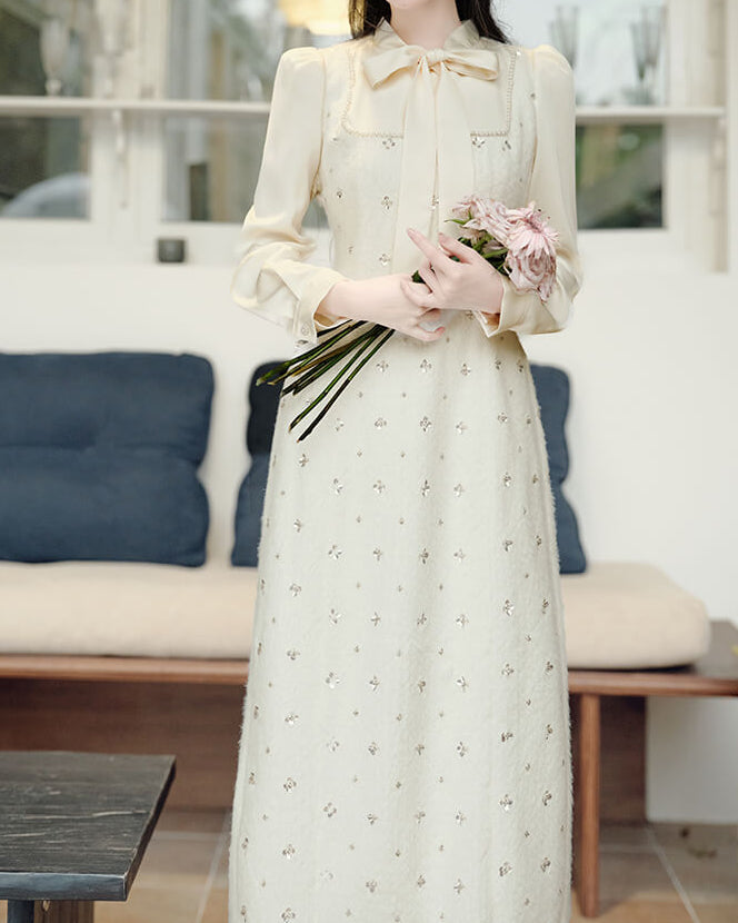 《お呼ばれコーデにも最適》花かんむりの誓いを紡ぐホワイトワンピース