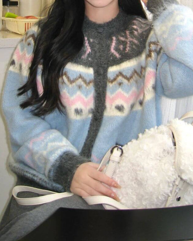 《ふわふわ質感×優しいカラー》雪空に溶けるお姫様の歌声カーディガン