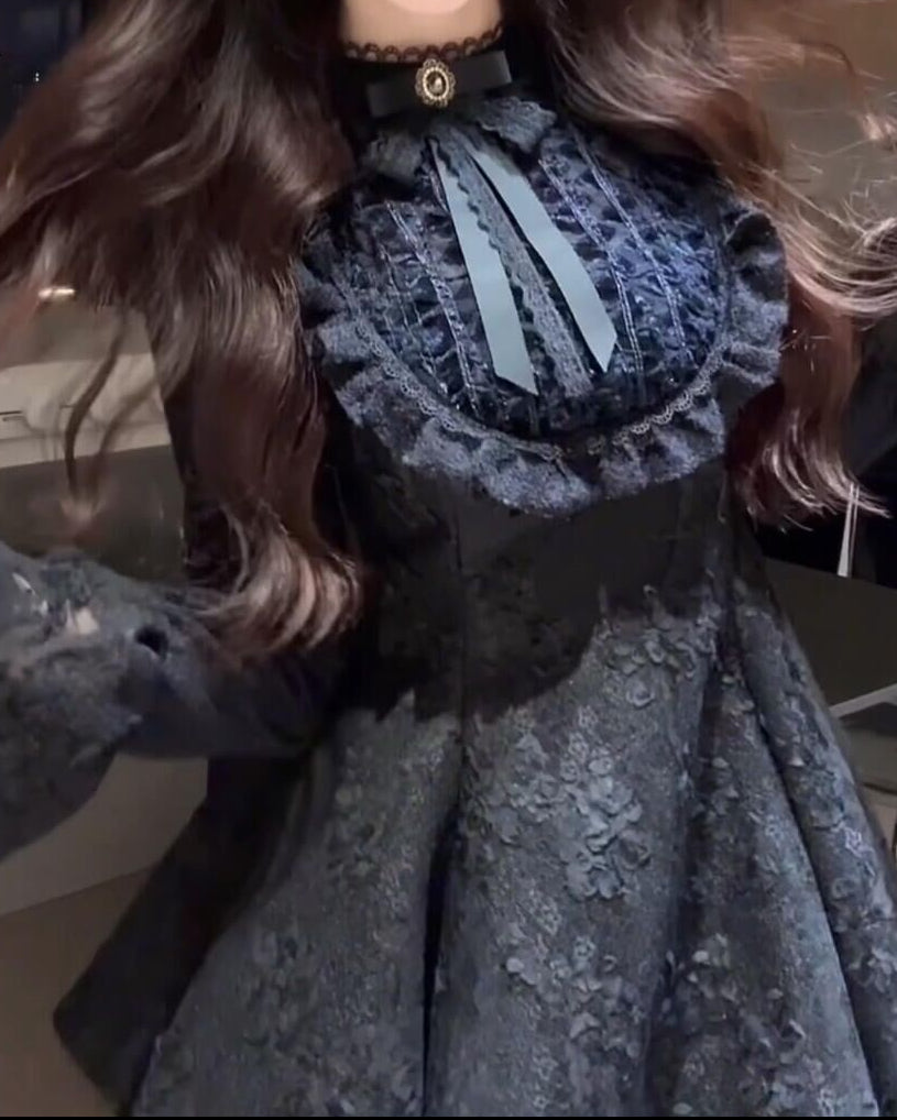 《一枚で決まる主役級》パーティーで出会う運命のワンピース（全2色）