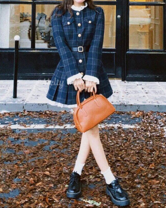 気品溢れるお姫様のワンピース（全２色）